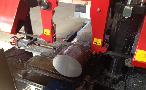 巴东卧式带锯床加工时出现明显振荡如何排查？