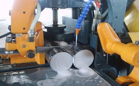 巴东卧式带锯床的送料方式有哪几种？